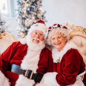 Sandi Anders- Santa & Mrs Claus For Hire