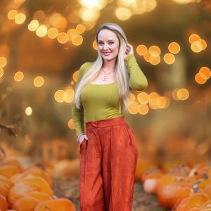 Enchanted Little Life Studios Fall Family Photo Mini Sessions